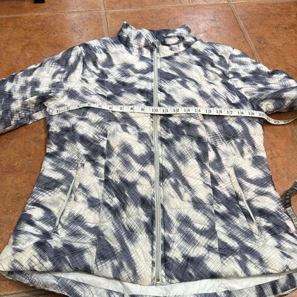 Athleta Altitude Lightweight Goose Down Puffer Jacket Size L - Picture 9 of 10